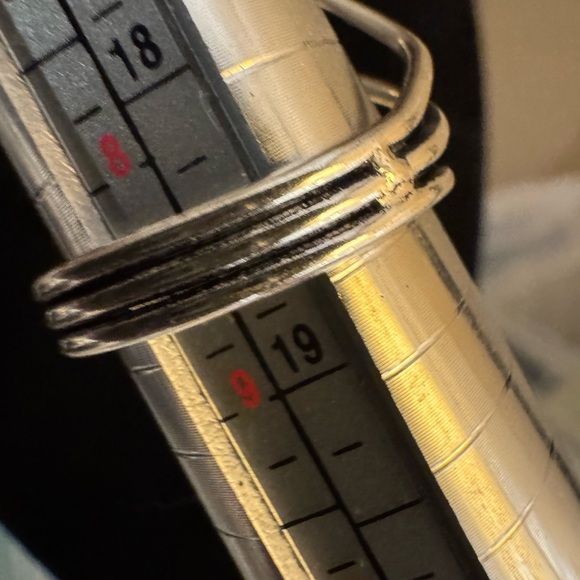 Beautiful Blue Topaz 8.5 Ring 925 Silver Plated - Picture 12 of 13